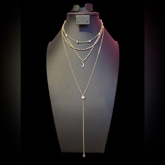 🤯5/$20🤯 NWOT Gold Tone Multi-layered Rhinestone Moon Star Necklace - Picture 1 of 4